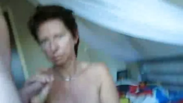 وافقت الفتاة افلام سكس اجنبية قصيرة على علاقة حميمة