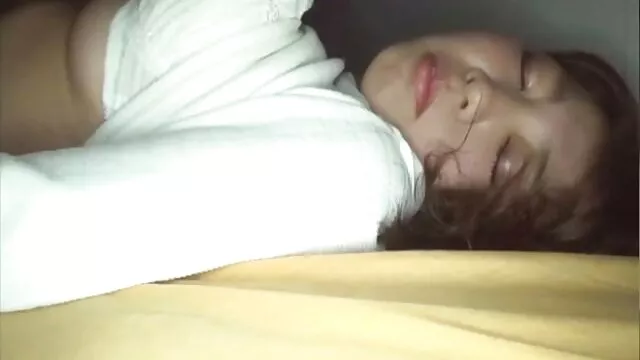 جميلة سكس اجنبيه جديده مرافقة الرجال في السرير
