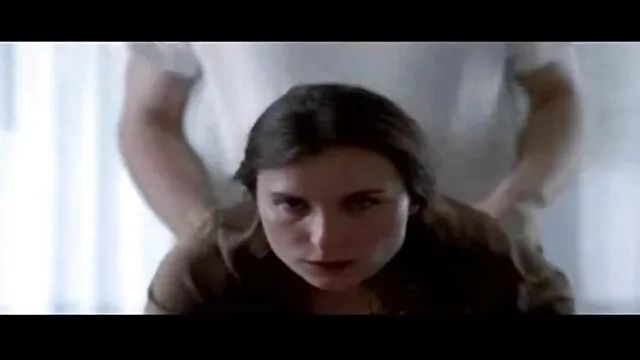 مدلكة كيرا سكس اجنبية افلام رضا العملاء لها