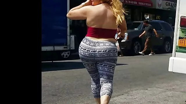 شقراء تقاسم افلام اجنبي كلاسيكي زوجها مع صديق لذيذ