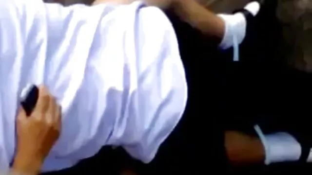 الرجال لعين لقطات سكس من افلام اجنبي الجمال Romi المطر في غرفة الغسيل