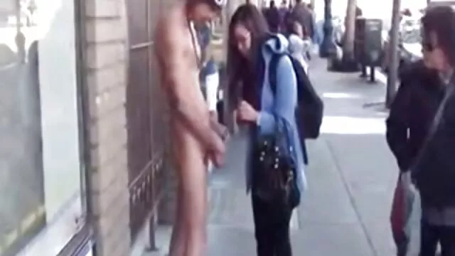 الجنس لا يساوي بين بشرة بيضاء شقراء و رجل أسود افلام اجنبية سكس xxx