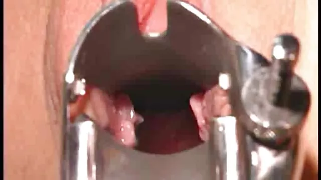 عضو حزب يلقي مقاطع سكس أجنبية