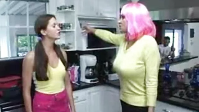 لعبة افلام افلام سكسيه اجنبيه شقراء في المسبح