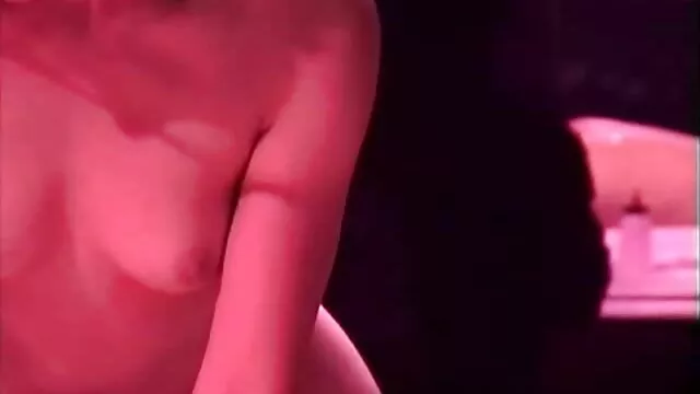 اثنين الكلبات سخيف مع رجل أصلع افلام سكس كامله اجنبيه